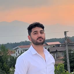 محسن منوچهر